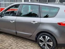 Grijs Gebruikt 2012 Renault Grand Scénic III Bose Edition MPV | € 4.750 (Eerlijke prijs)