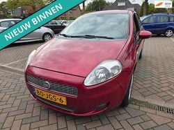 Rood Gebruikt 2009 Fiat Grande Punto Lusso Hatchback | € 2.199 (Goede deal)