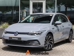 Grijs Gebruikt 2021 VW Golf VIII Style Hatchback | € 20.900 (Eerlijke prijs)