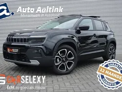 Zwart Nieuw 2025 Jeep Avenger Summit SUV | € 35.675