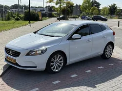 Wit Gebruikt 2013 Volvo V40 Stationwagen | € 3.800 (Duur)