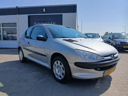 Grijs Gebruikt 2005 Peugeot 206 Hatchback | € 1.699 (Eerlijke prijs)