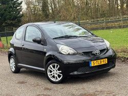 Zwart Gebruikt 2008 Toyota Aygo Hatchback | € 2.450 (Eerlijke prijs)