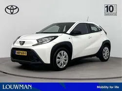 Wit Gebruikt 2023 Toyota Aygo Luxury Hatchback | € 17.745 (Eerlijke prijs)