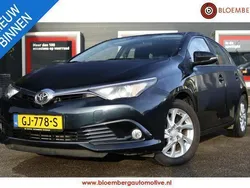 Grijs Gebruikt 2015 Toyota Auris Hatchback | € 12.400 (Eerlijke prijs)