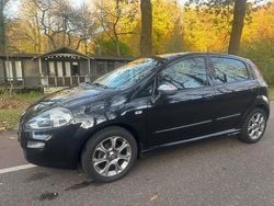 Zwart Gebruikt 2015 Fiat Punto Evo Pop Hatchback | € 2.499 (Goede deal)