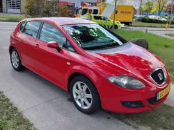 Rood Gebruikt 2007 Seat Leon MPV | € 2.250 (Goede deal)
