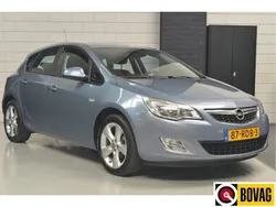 Blauw Gebruikt 2011 Opel Astra Edition Hatchback | € 4.950 (Eerlijke prijs)