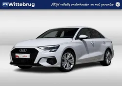 Wit, metallic lak Gebruikt 2023 Audi A3 Advanced Sedan | € 33.950 (Eerlijke prijs)
