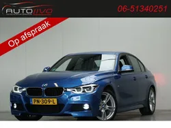 Blauw, metallic lak Gebruikt 2017 BMW 330 Executive Sedan | € 28.795 (Eerlijke prijs)