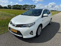 Wit Gebruikt 2014 Toyota Auris Stationwagen | € 6.749 (Super prijs)