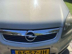 Grijs Gebruikt 2006 Opel Zafira Enjoy MPV | € 500 (Super prijs)