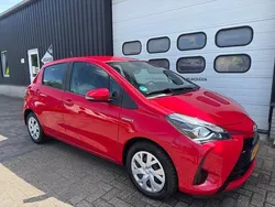 Rood Gebruikt 2020 Toyota Yaris Active Hatchback | € 16.150 (Eerlijke prijs)