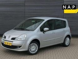 Grijs Gebruikt 2008 Renault Modus Dynamique MPV | € 3.150 (Eerlijke prijs)