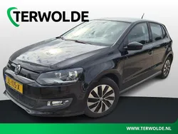 Zwart Gebruikt 2016 VW Polo Edition Hatchback | € 11.340 (Eerlijke prijs)