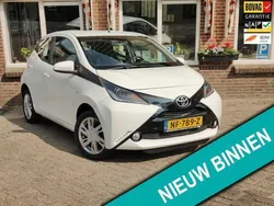 Wit Gebruikt 2014 Toyota Aygo X-cite Hatchback | € 6.450 (Eerlijke prijs)
