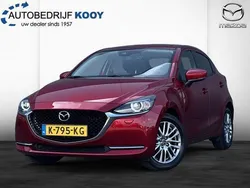 Soul red crystal (rood metallic) Gebruikt 2021 Mazda 2 Luxury Hatchback | € 17.450 (Eerlijke prijs)