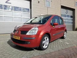 Rood Gebruikt 2005 Renault Modus Luxe MPV | € 2.850 (Duur)