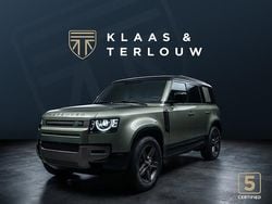 Groen (metallic) Gebruikt 2025 Land Rover Defender Black Edition SUV | € 103.067 (Iets duurder)