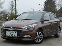 Bruin Gebruikt 2016 Hyundai i20 Blackline Sedan | € 8.600 (Eerlijke prijs)