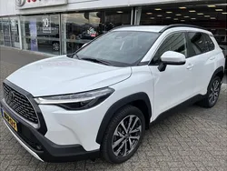 Wit Gebruikt 2024 Toyota Corolla Cross Style SUV | € 35.999 (Eerlijke prijs)