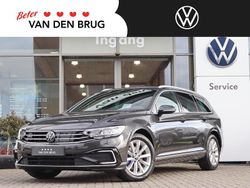 Grijs Gebruikt 2022 VW Passat Business Stationwagen | € 28.950 (Eerlijke prijs)