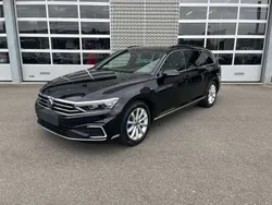Zwart, metallic lak Gebruikt 2022 VW Passat Business Stationwagen | € 28.945 (Eerlijke prijs)