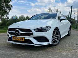 Wit Gebruikt 2021 Mercedes CLA180 Premium Plus Sedan | € 32.000 (Goede deal)