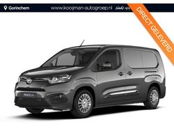 Platinum grey metallic (grijs metallic) Gebruikt 2024 Toyota Proace City City Van | € 28.995