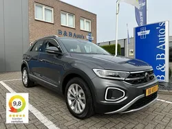Grijs Gebruikt 2024 VW T-Roc Style SUV | € 33.850 (Eerlijke prijs)