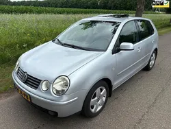 Grijs Gebruikt 2002 VW Polo Highline Hatchback | € 1.480 (Eerlijke prijs)
