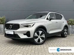 Grijs, metallic lak Gebruikt 2022 Volvo XC40 Inscription SUV | € 39.900 (Eerlijke prijs)
