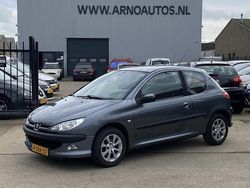 Grijs Gebruikt 2008 Peugeot 206 Hatchback | € 1.395