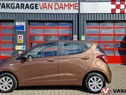 Bruin Gebruikt 2018 Hyundai i10 Comfort Hatchback | € 8.995 (Eerlijke prijs)