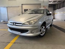 Grijs Gebruikt 2004 Peugeot 206 CC Cabriolet | € 1.450 (Eerlijke prijs)