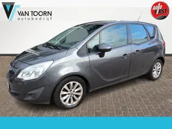 Grijs, metallic lak Gebruikt 2013 Opel Meriva Color Edition MPV | € 5.948 (Eerlijke prijs)