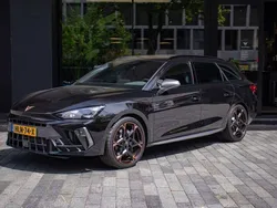 Zwart Gebruikt 2025 Cupra Leon VZ Stationwagen | € 53.990