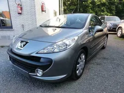Grijs Gebruikt 2009 Peugeot 207 CC Cabriolet | € 3.900