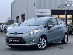 Grijs Gebruikt 2010 Ford Fiesta Ghia Hatchback | € 2.500 (Goede deal)