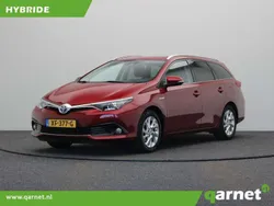 Rood, metallic lak Gebruikt 2018 Toyota Auris Touring Sports Executive Stationwagen | € 17.445 (Goede deal)