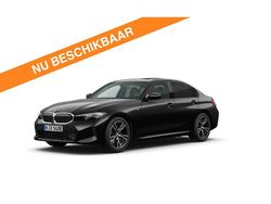 Zwart Gebruikt 2025 BMW 330 Sedan | € 53.875 (Duur)