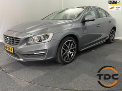 Grijs Gebruikt 2017 Volvo S60 Kinetic Sedan | € 14.790 (Eerlijke prijs)