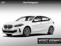 Wit Gebruikt 2022 BMW 118 Shadowline Hatchback | € 27.900 (Eerlijke prijs)