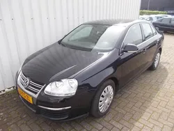 Zwart Gebruikt 2006 VW Jetta Comfortline Sedan | € 2.950 (Eerlijke prijs)