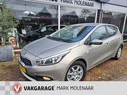 Grijs Gebruikt 2017 Kia Ceed Hatchback | € 11.750 (Eerlijke prijs)