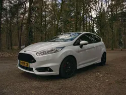 Wit Gebruikt 2016 Ford Fiesta ST Hatchback | € 12.450