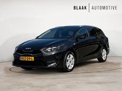 Zwart, metallic lak Gebruikt 2022 Kia Ceed Sportswagon Stationwagen | € 20.295 (Eerlijke prijs)