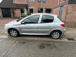 Grijs Gebruikt 2012 Peugeot 206+ Urban Move Hatchback | € 6.895