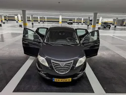 Zwart Gebruikt 2011 Lancia Ypsilon Silver Hatchback | € 3.650 (Eerlijke prijs)