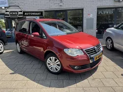 Rood Gebruikt 2009 VW Touran MPV | € 5.950 (Duur)